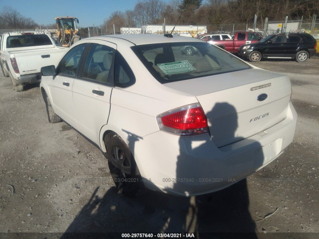 Photo 2 VIN: 1FAHP3EN1AW172417 - FORD FOCUS 