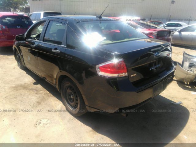 Photo 2 VIN: 1FAHP3EN1BW204428 - FORD FOCUS 