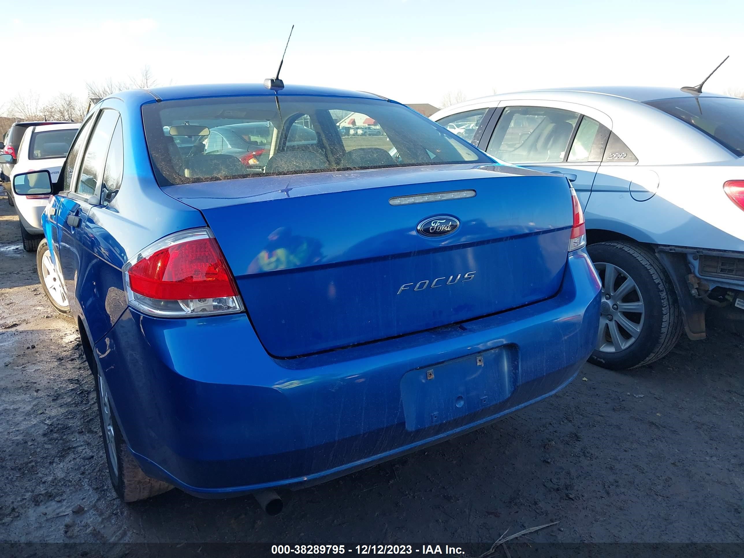 Photo 15 VIN: 1FAHP3EN2AW202332 - FORD FOCUS 