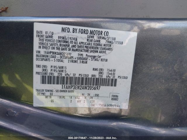 Photo 8 VIN: 1FAHP3EN2AW205697 - FORD FOCUS 