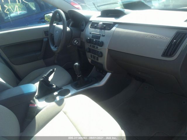 Photo 4 VIN: 1FAHP3EN2AW291304 - FORD FOCUS 