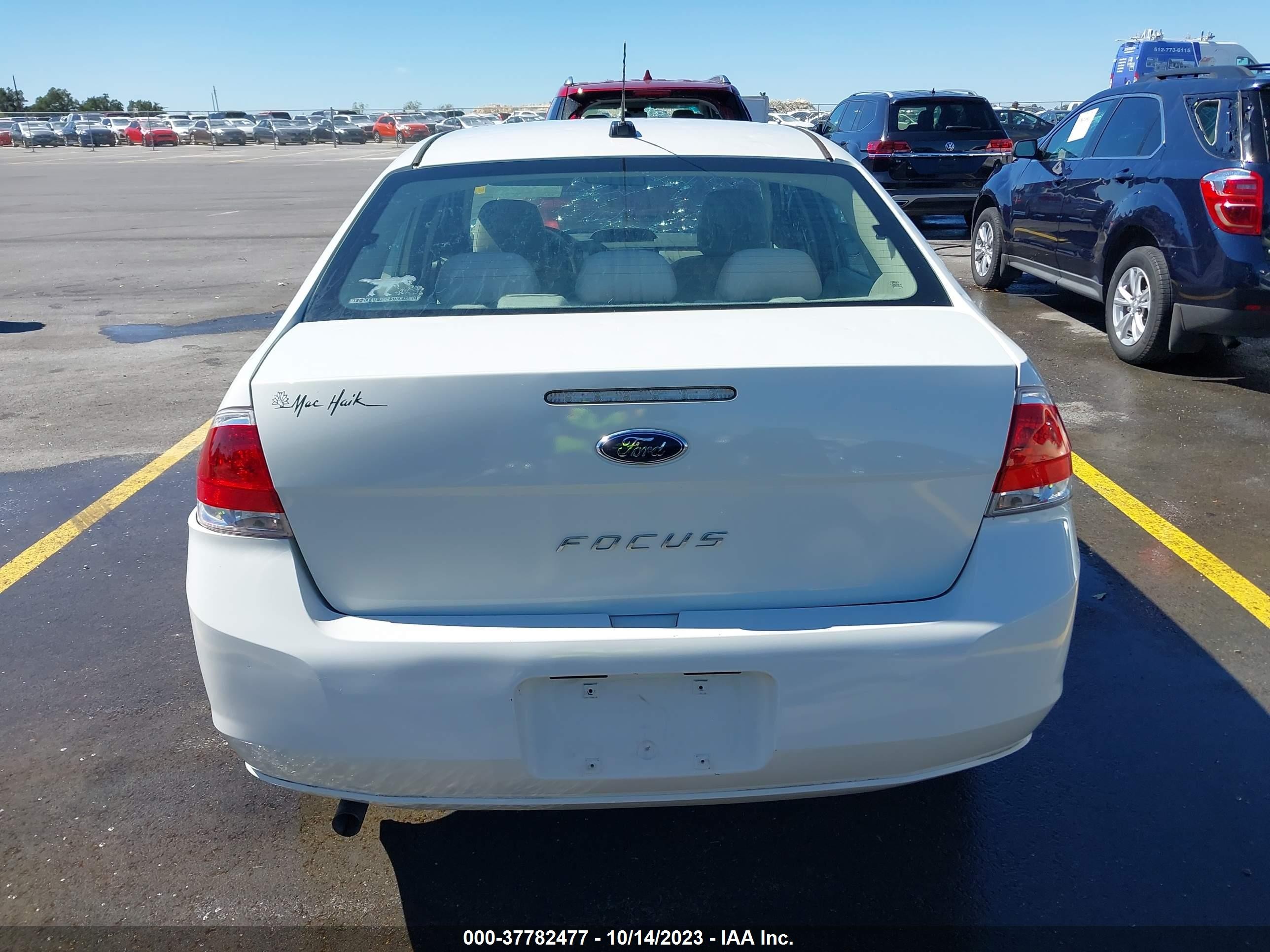 Photo 15 VIN: 1FAHP3EN5AW116514 - FORD FOCUS 