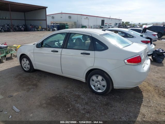 Photo 2 VIN: 1FAHP3EN6BW153184 - FORD FOCUS 