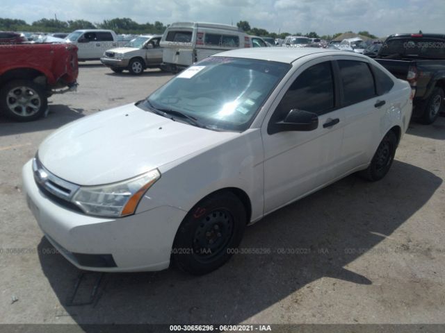 Photo 1 VIN: 1FAHP3ENXAW153641 - FORD FOCUS 