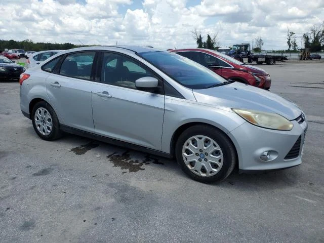 Photo 3 VIN: 1FAHP3F20CL105820 - FORD FOCUS SE 