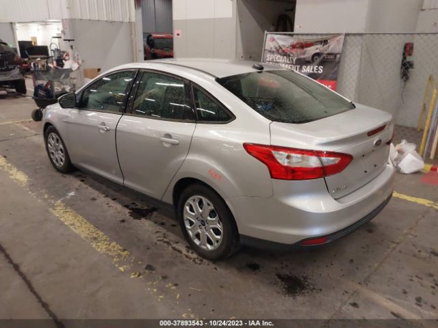 Photo 2 VIN: 1FAHP3F20CL131673 - FORD FOCUS 