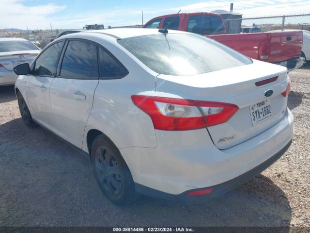 Photo 2 VIN: 1FAHP3F20CL135917 - FORD FOCUS 