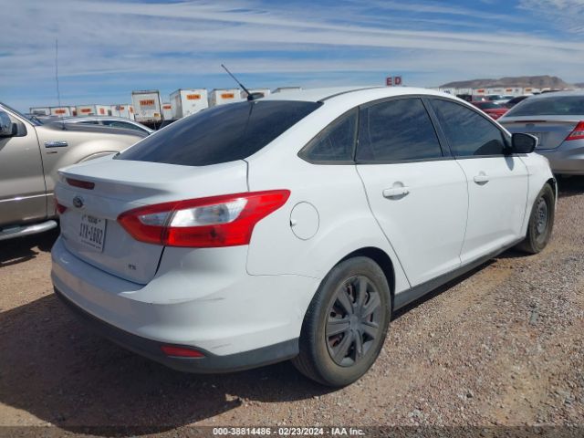 Photo 3 VIN: 1FAHP3F20CL135917 - FORD FOCUS 