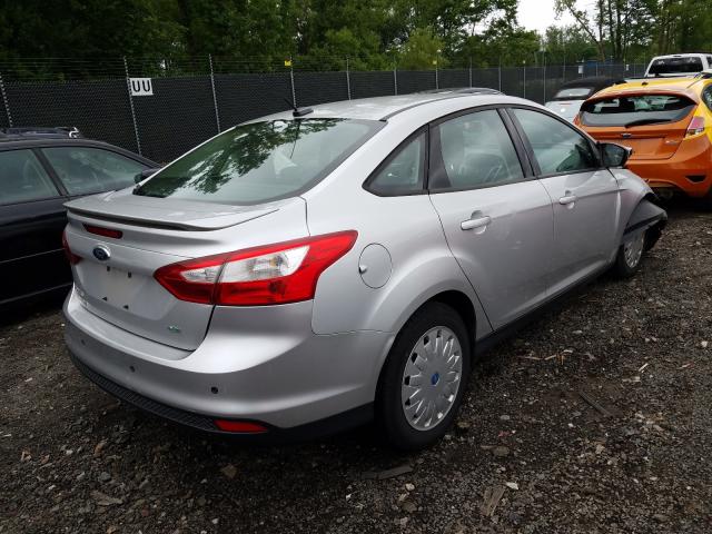 Photo 3 VIN: 1FAHP3F20CL171509 - FORD FOCUS SE 