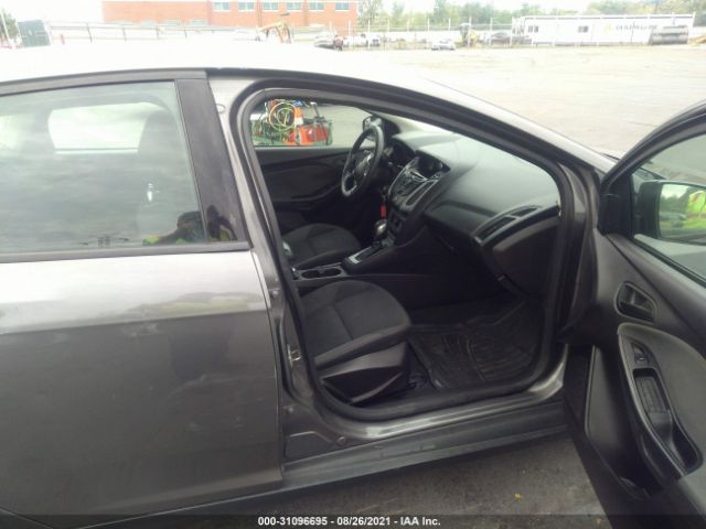 Photo 4 VIN: 1FAHP3F20CL211992 - FORD FOCUS 