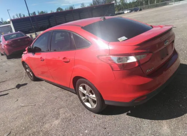 Photo 2 VIN: 1FAHP3F20CL307900 - FORD FOCUS 