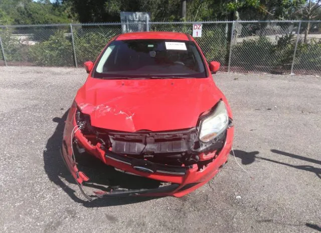 Photo 5 VIN: 1FAHP3F20CL307900 - FORD FOCUS 