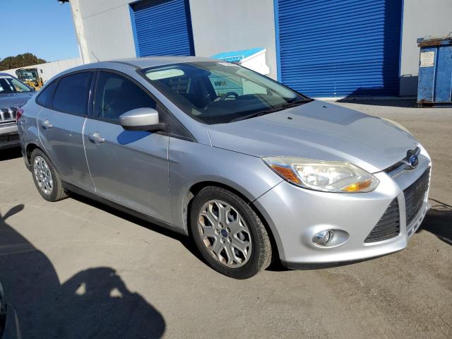 Photo 3 VIN: 1FAHP3F20CL375159 - FORD FOCUS 