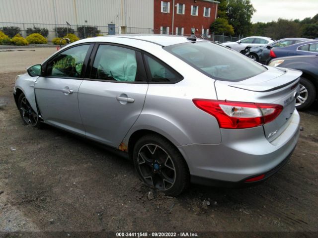 Photo 2 VIN: 1FAHP3F20CL389661 - FORD FOCUS 