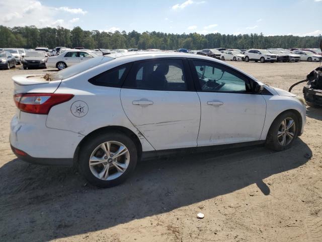 Photo 2 VIN: 1FAHP3F20CL390602 - FORD FOCUS SE 