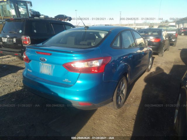 Photo 3 VIN: 1FAHP3F20CL433951 - FORD FOCUS 