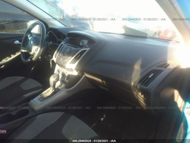 Photo 4 VIN: 1FAHP3F20CL433951 - FORD FOCUS 