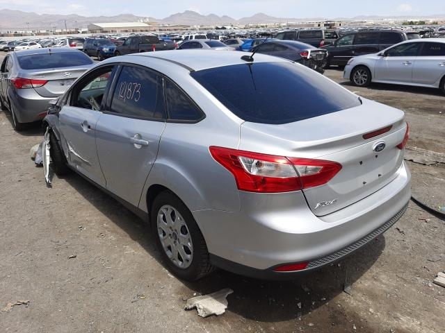 Photo 2 VIN: 1FAHP3F21CL168120 - FORD FOCUS SE 