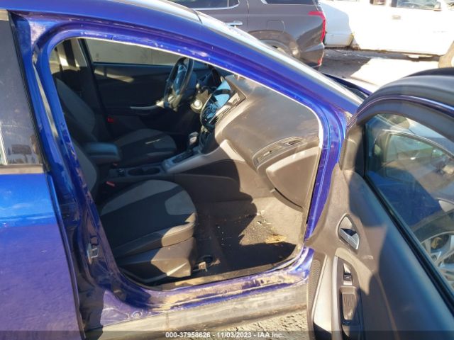 Photo 4 VIN: 1FAHP3F21CL235914 - FORD FOCUS 