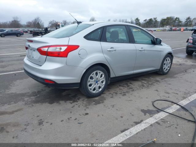 Photo 3 VIN: 1FAHP3F21CL258562 - FORD FOCUS 