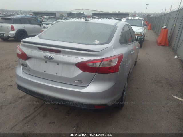 Photo 3 VIN: 1FAHP3F21CL451018 - FORD FOCUS 