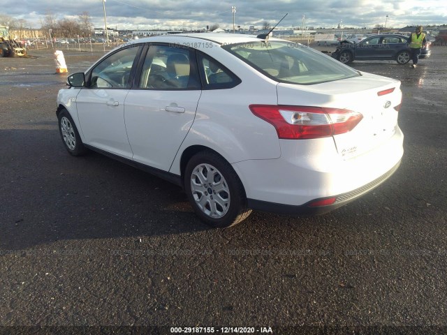 Photo 2 VIN: 1FAHP3F21CL469857 - FORD FOCUS 