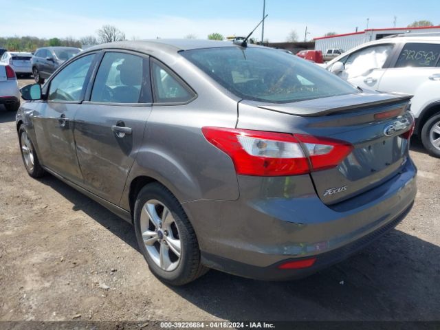 Photo 2 VIN: 1FAHP3F21CL475612 - FORD FOCUS 