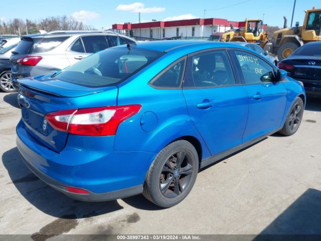 Photo 3 VIN: 1FAHP3F22CL118231 - FORD FOCUS 