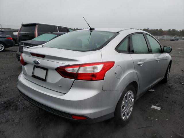 Photo 3 VIN: 1FAHP3F22CL124689 - FORD FOCUS 