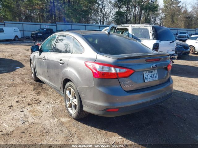 Photo 2 VIN: 1FAHP3F22CL172581 - FORD FOCUS 