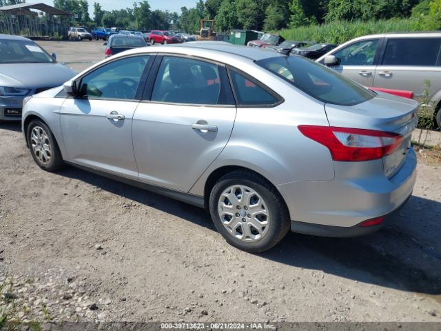 Photo 2 VIN: 1FAHP3F22CL201559 - FORD FOCUS 