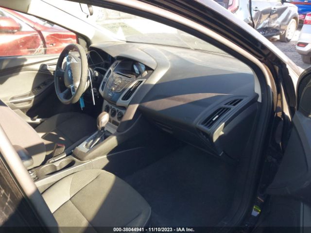 Photo 4 VIN: 1FAHP3F22CL242564 - FORD FOCUS 