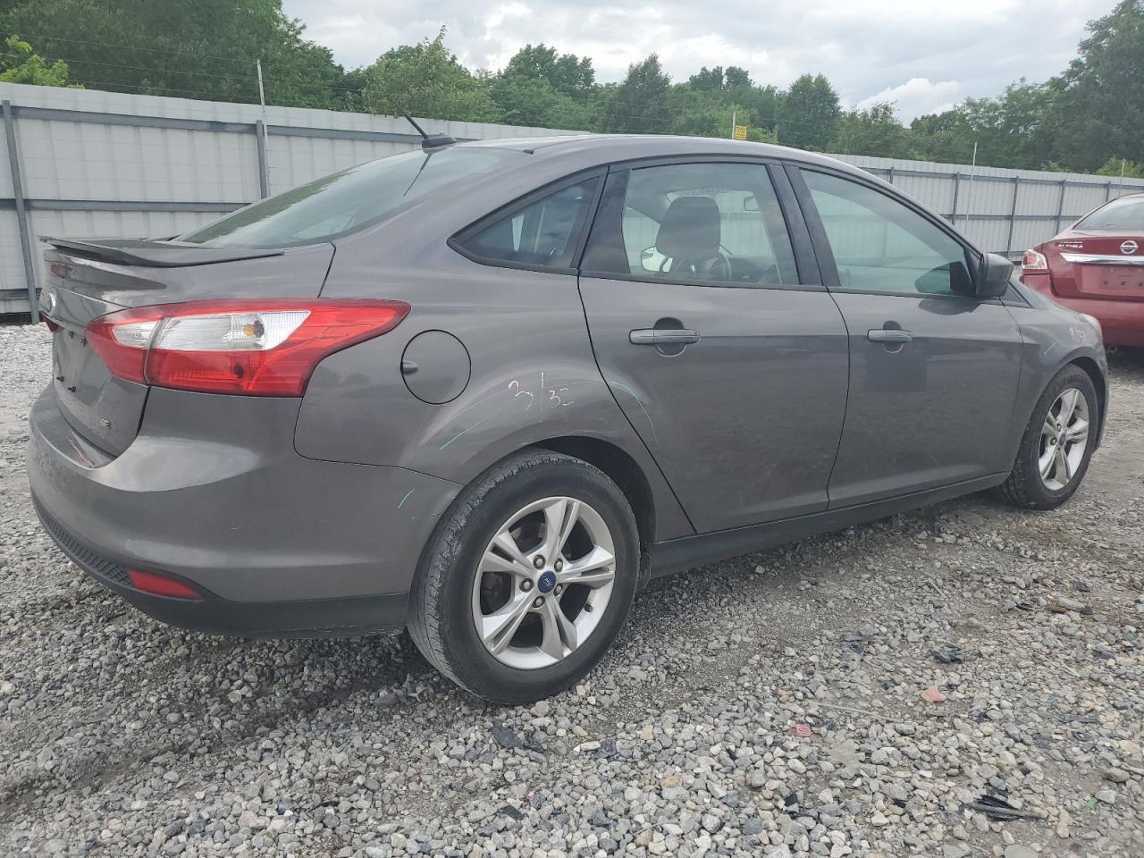 Photo 2 VIN: 1FAHP3F22CL262412 - FORD FOCUS 