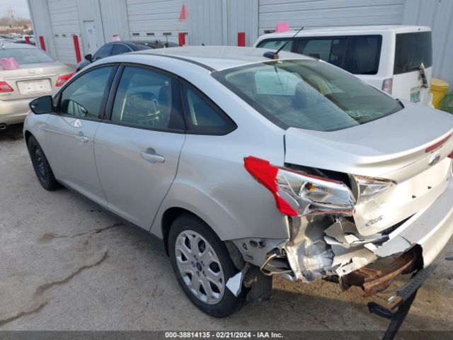 Photo 2 VIN: 1FAHP3F22CL361036 - FORD FOCUS 