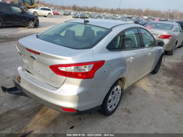 Photo 3 VIN: 1FAHP3F22CL361036 - FORD FOCUS 