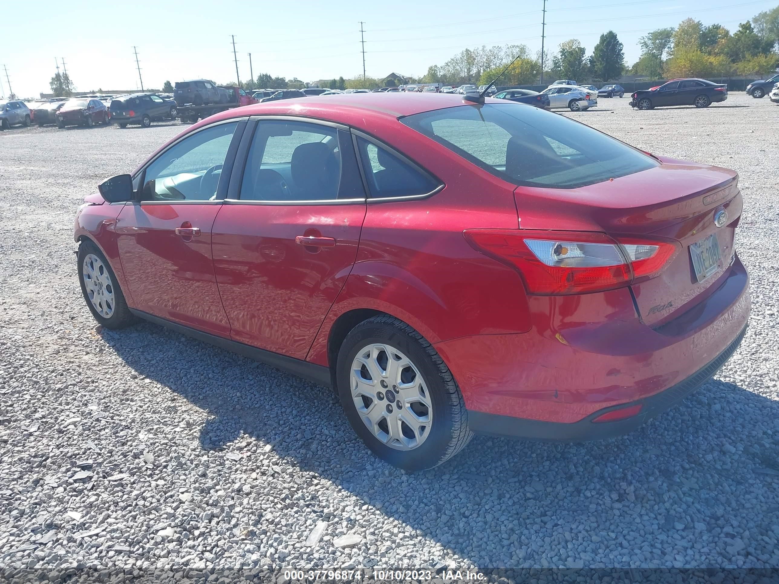 Photo 2 VIN: 1FAHP3F22CL445647 - FORD FOCUS SE 