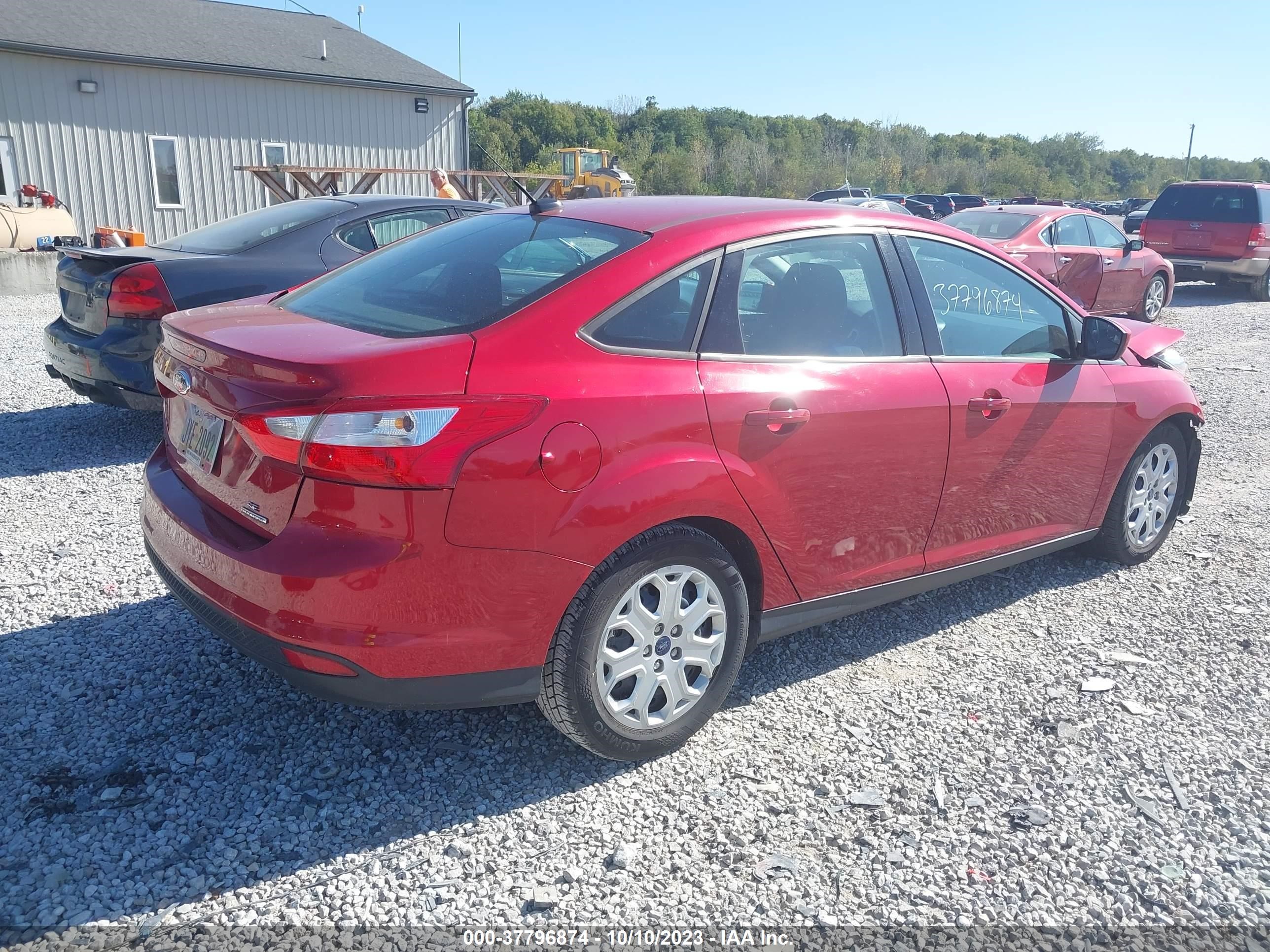 Photo 3 VIN: 1FAHP3F22CL445647 - FORD FOCUS SE 