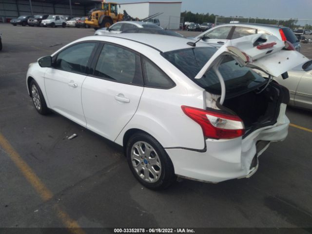 Photo 2 VIN: 1FAHP3F23CL146877 - FORD FOCUS 