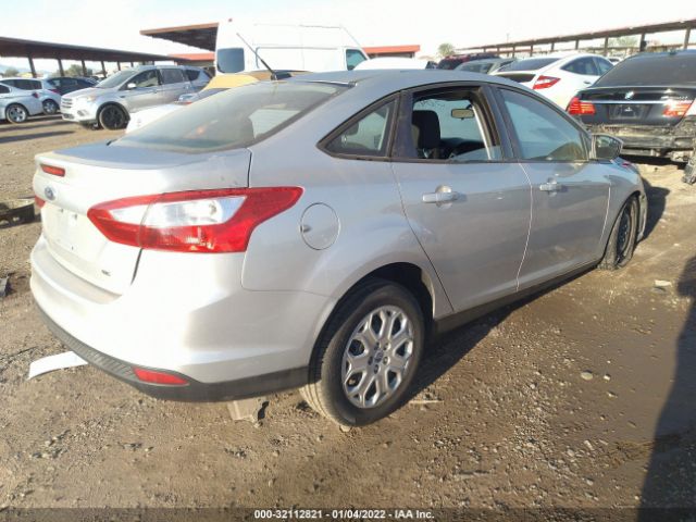 Photo 3 VIN: 1FAHP3F23CL208066 - FORD FOCUS 