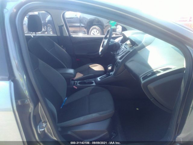 Photo 4 VIN: 1FAHP3F23CL257056 - FORD FOCUS 