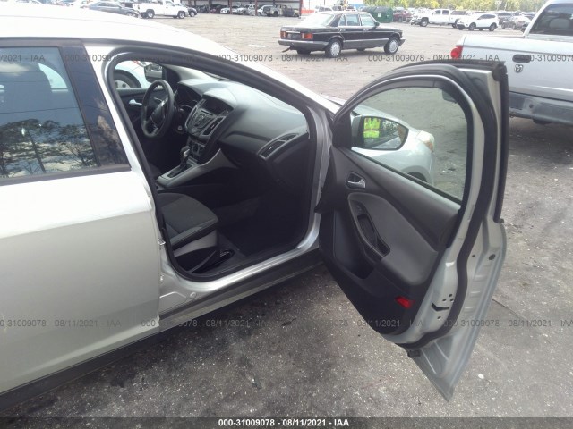 Photo 4 VIN: 1FAHP3F23CL277002 - FORD FOCUS 