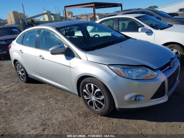 Photo 0 VIN: 1FAHP3F23CL330670 - FORD FOCUS 