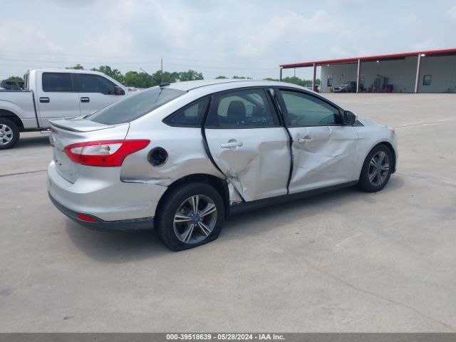 Photo 3 VIN: 1FAHP3F23CL352667 - FORD FOCUS 