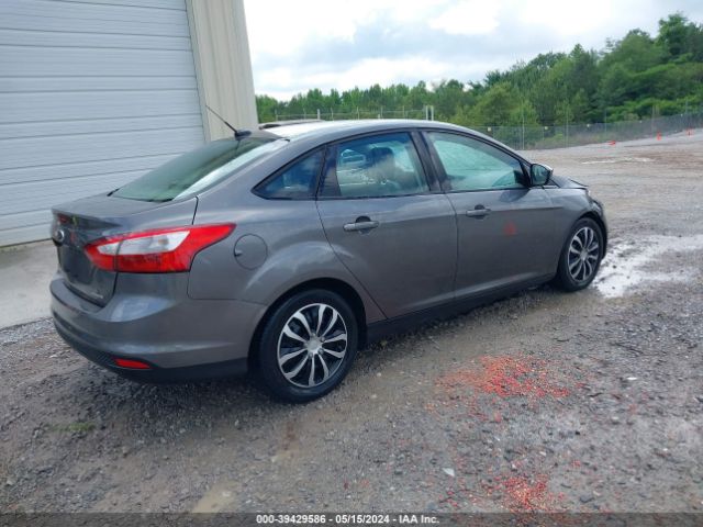 Photo 3 VIN: 1FAHP3F23CL387421 - FORD FOCUS 