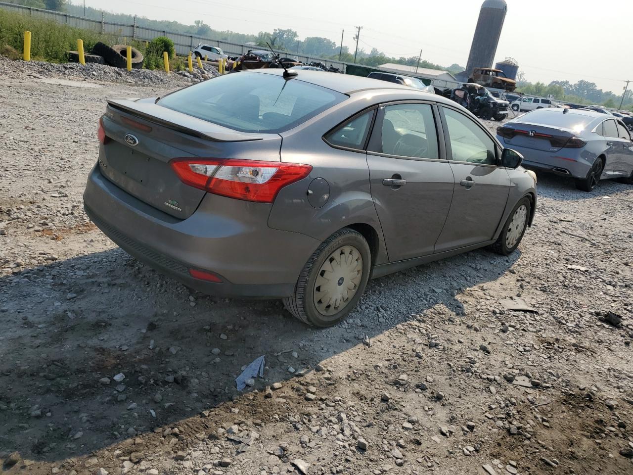 Photo 2 VIN: 1FAHP3F23CL448783 - FORD FOCUS 