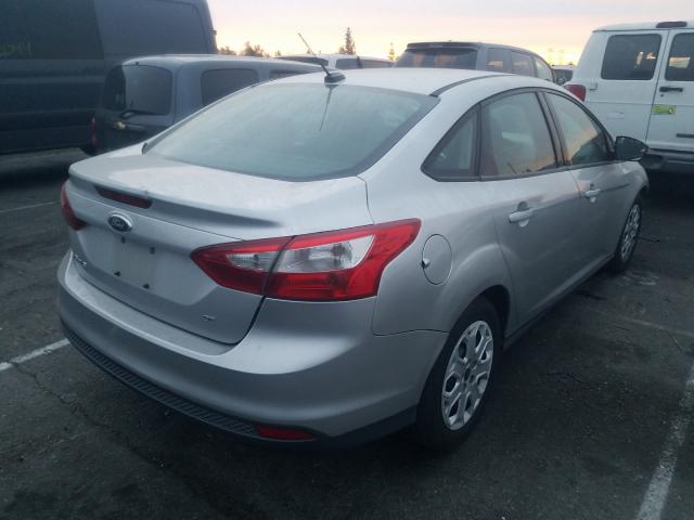 Photo 3 VIN: 1FAHP3F23CL454924 - FORD FOCUS SE 