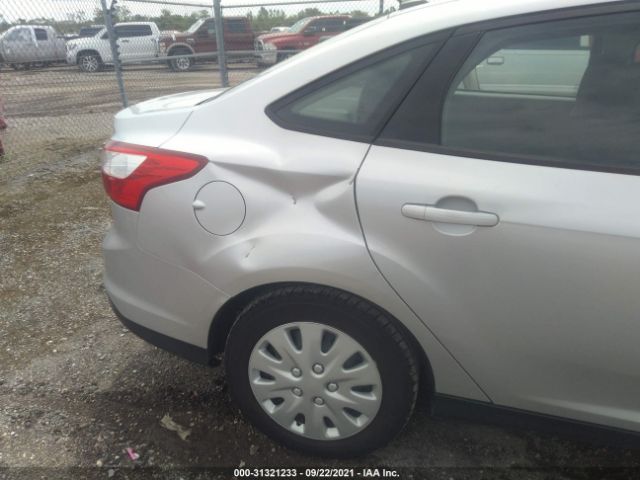 Photo 5 VIN: 1FAHP3F23CL457127 - FORD FOCUS 