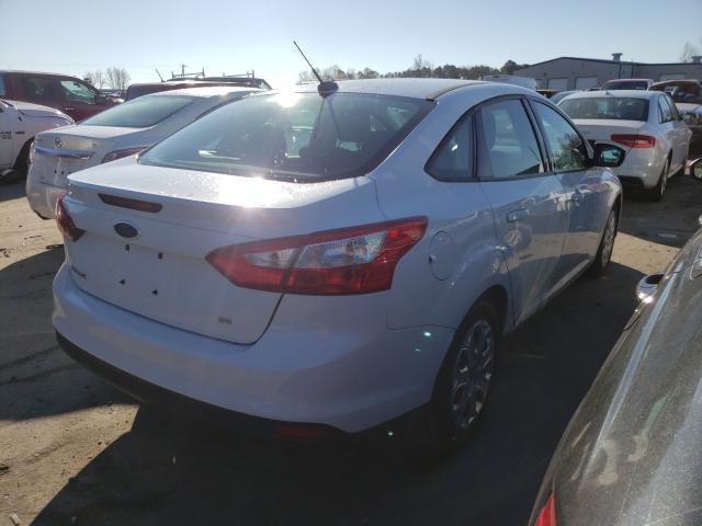 Photo 3 VIN: 1FAHP3F24CL185638 - FORD FOCUS SE 