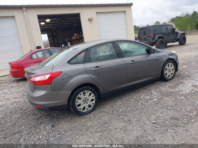 Photo 3 VIN: 1FAHP3F24CL207248 - FORD FOCUS 