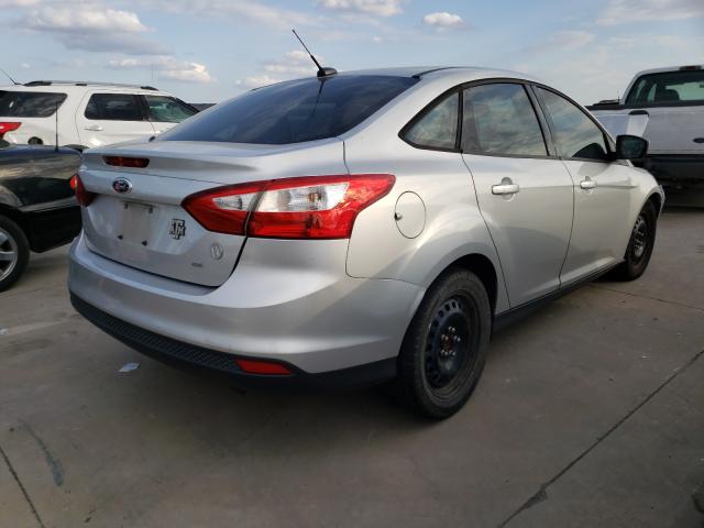 Photo 3 VIN: 1FAHP3F24CL272987 - FORD FOCUS SE 